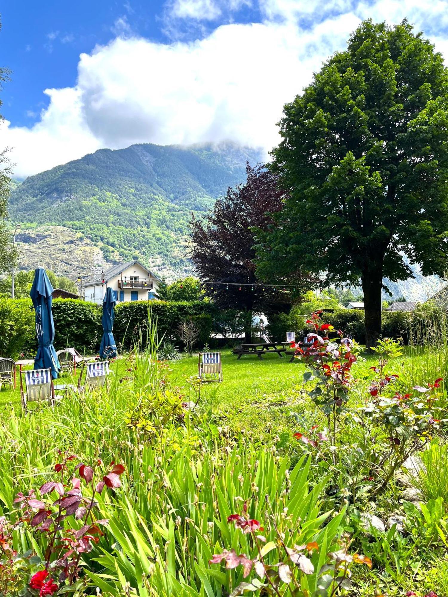 Hotel Oberland Le Bourg-dʼOisans Εξωτερικό φωτογραφία